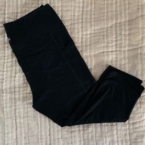Senita High Waisted Capris Black